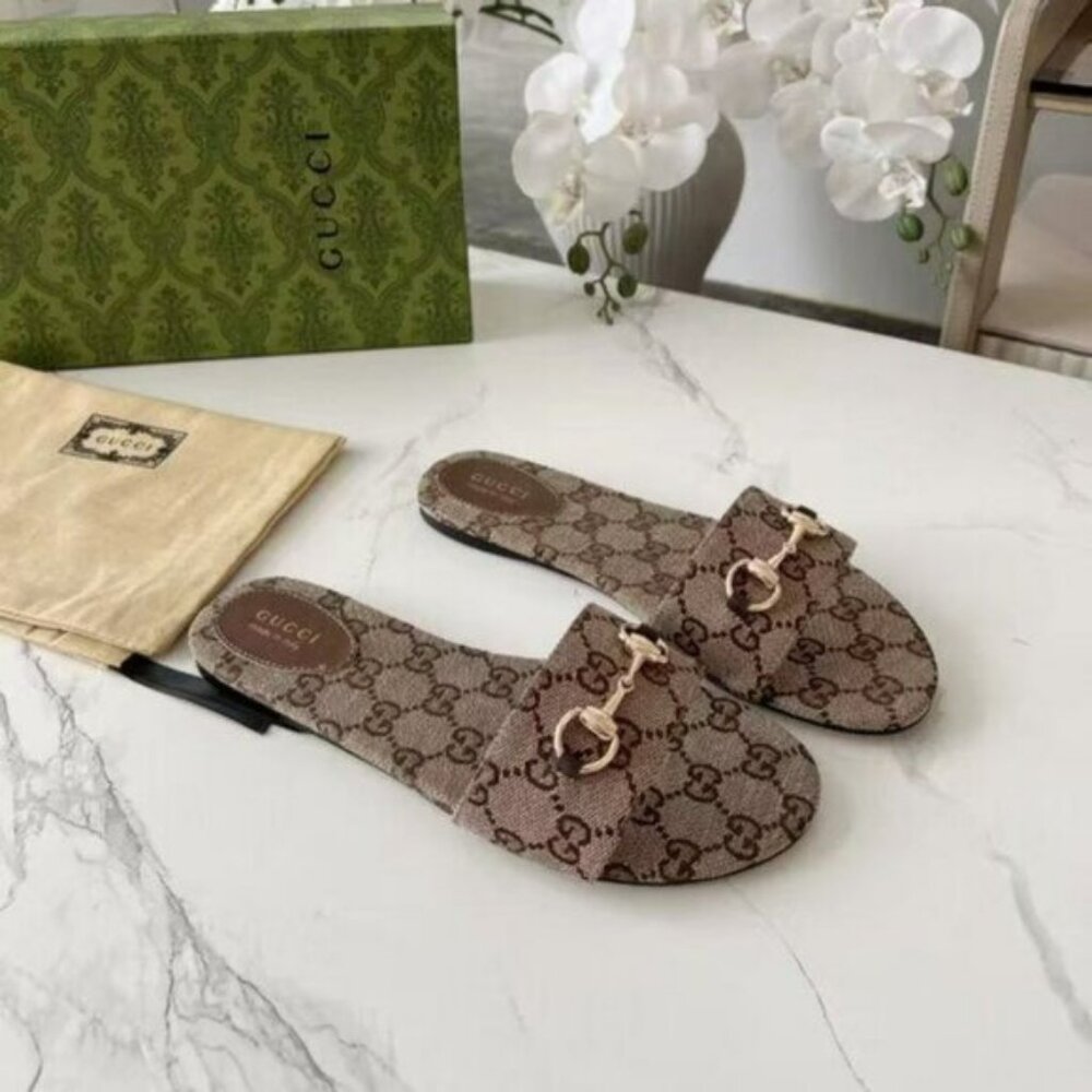 Gucci GG  Siaga Women's Slide Sandals